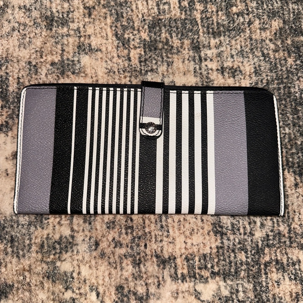 Vera Bradley Bifold Wallet with Snap Closure